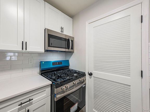 4th image of 308 Magnolia Court