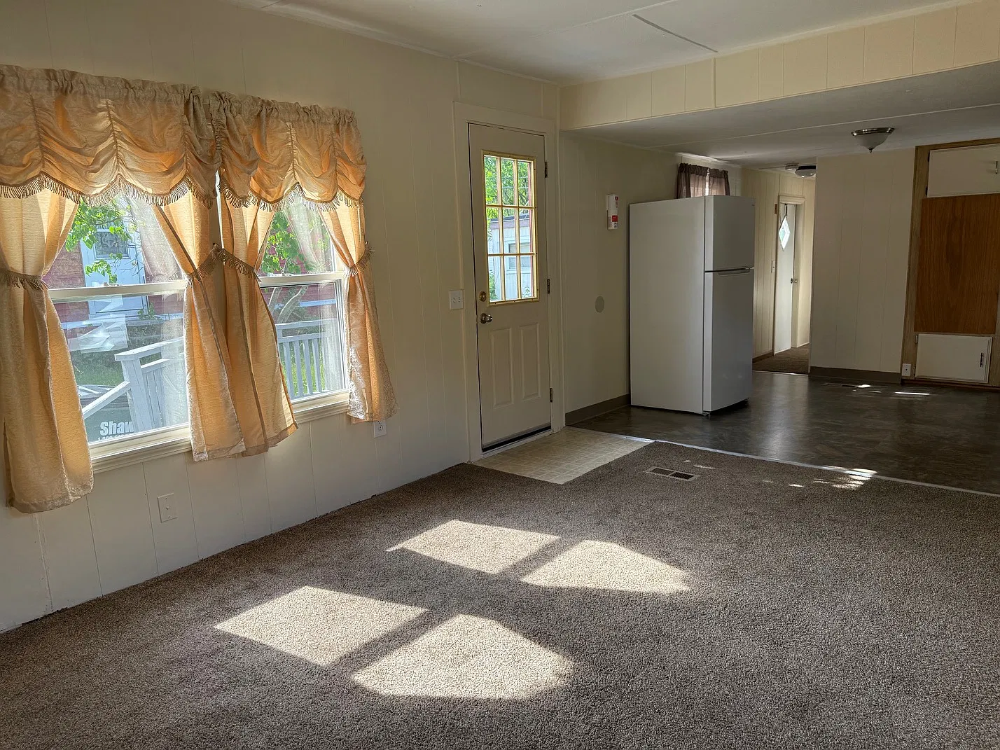 2 bed, 1.5 bath, 720 sqft, $1,699 — Photo 3