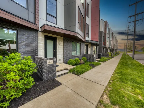 1240 W 70th St, Cleveland, OH 44102