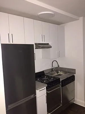 Rented by Solil Management | media 15