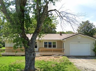 240 S Johnson St, Gassville, AR 72635