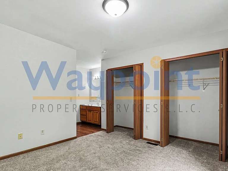 632 E Washington St #1 — Photo 5