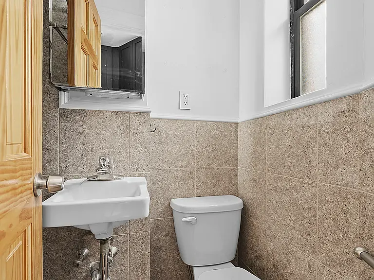 98 Thompson St #20 — Photo 7