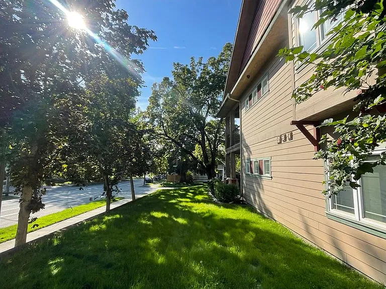 217 E Garden Ave — Photo 3