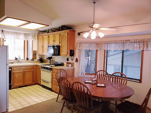 3rd image of 23750 Crest Forest Dr
