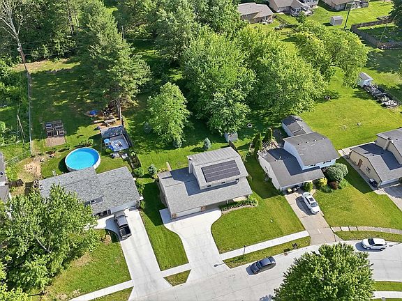4th image of 5613 Lionel Dr