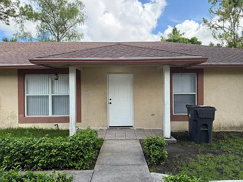 1215 Hyacinth Pl #1215 Photo 1