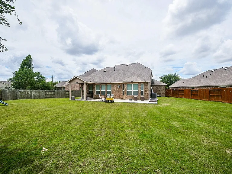 4803 Terrance Fall Dr — Photo 18