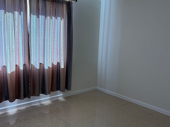 4th image of 2337 Pauoa Rd