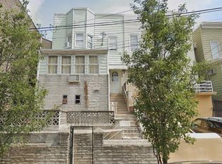 724 17th St, Union City, NJ 07087