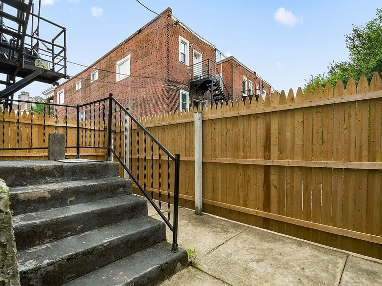 4617 Locust St #1 — Photo 19