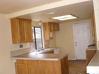4th image of 9335 Ivydale Cir