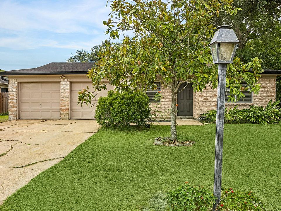 1st image of 511 Debbie Ln