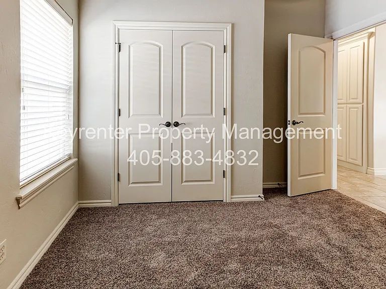 9016 NW 75th St — Photo 24