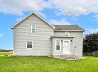 15607 Carstens Lake Rd, Valders, WI 54245