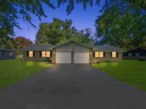 2179 Welch Dr, Stevensville, MI 49127