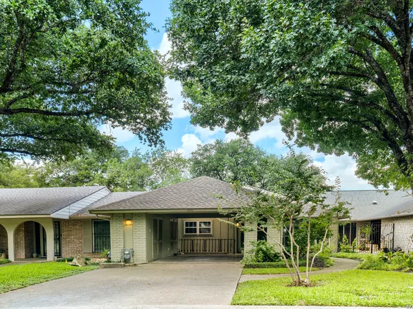 11009 Whisper Valley Street, San Antonio, TX 78230