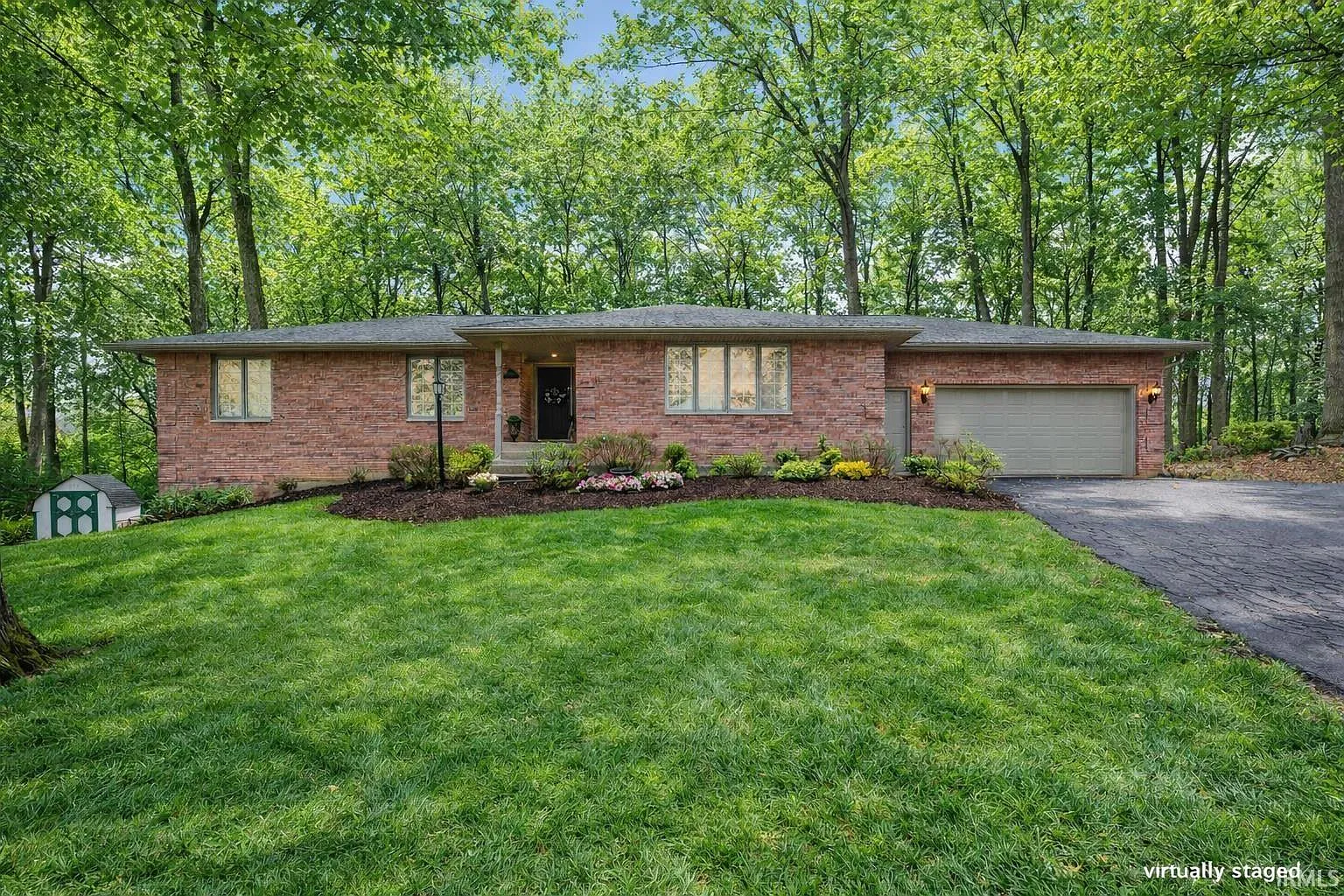 4606 N Chatham Dr photo 1