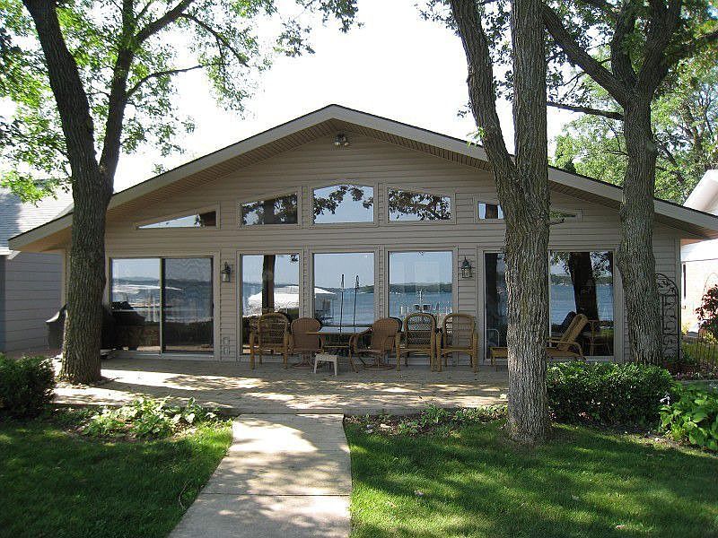 1st image of 2920 Okoboji Blvd