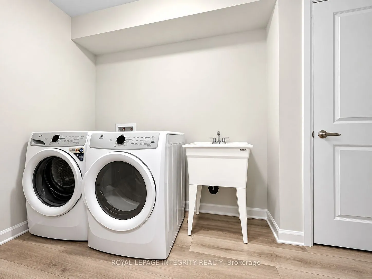 2 bed, $2,450 — Photo 4