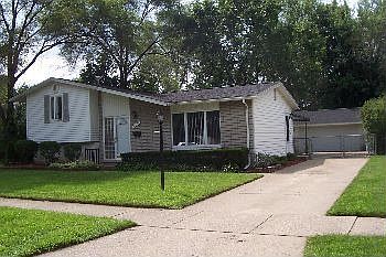 4th image of 40735 Orangelawn Ave