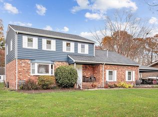 508 York Warwick Dr, Yorktown, VA 23692