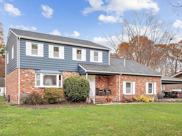 508 York Warwick Dr, Yorktown, VA 23692