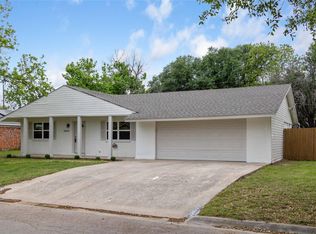 2209 9th St, Brownwood, TX 76801