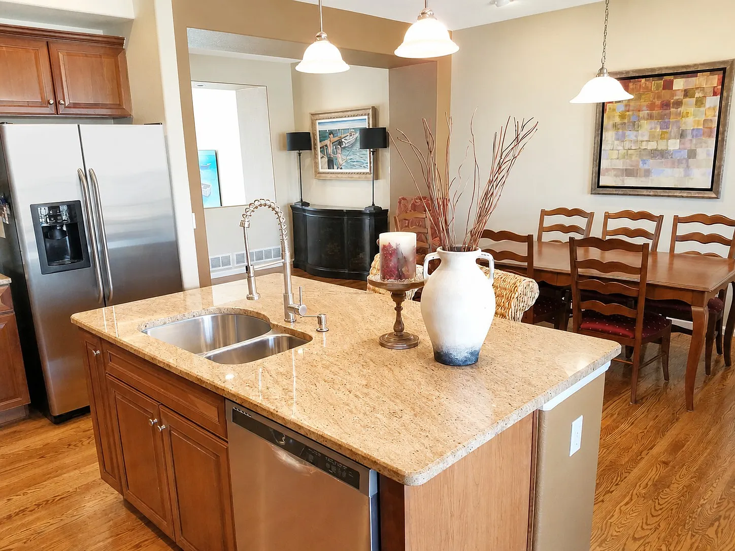 3 bed, 2.5 bath, 1598 sqft, $2,995 — Photo 3