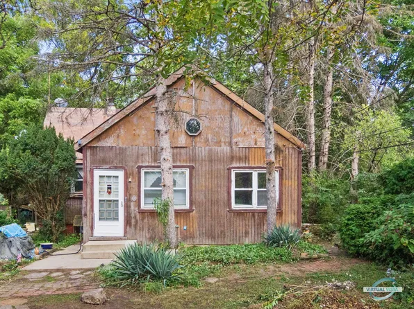 5517 Essex Rd, Lisle, IL 60532