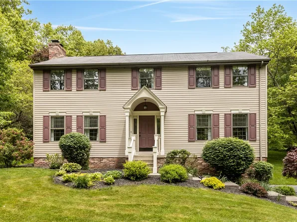 203 W Cruikshank Rd, Butler, PA 16002