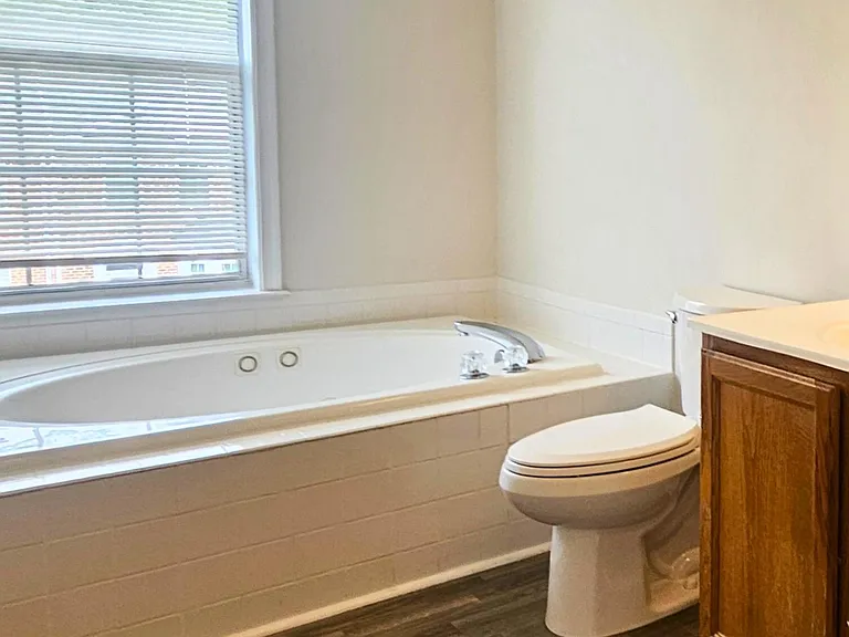 303 Dundee Pl — Photo 14
