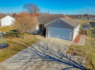 559 NW 1381st Rd, Holden, MO 64040