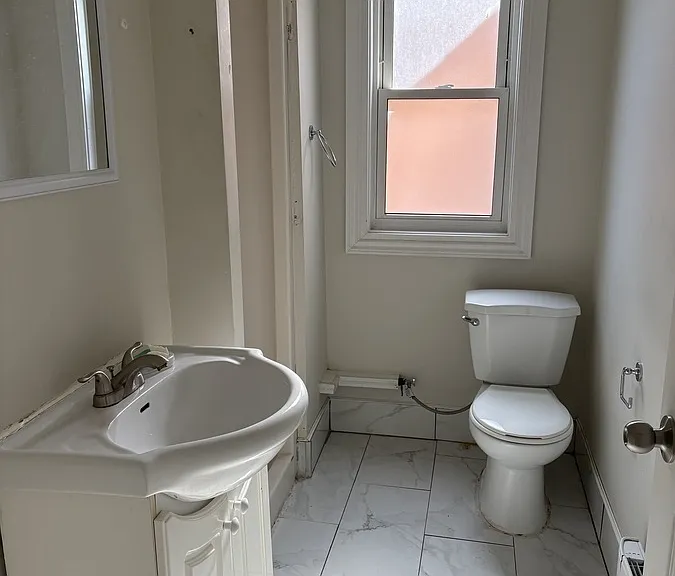738 Windsor Ave #1 — Photo 2