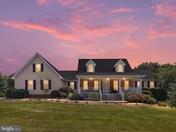 1153 Merrimans Ln, Winchester, VA 22602