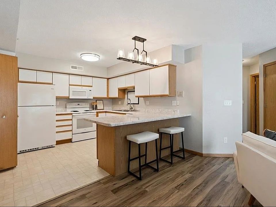 1st image of 2876 Coral Ct APT 304