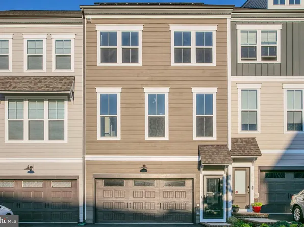 1657 Aspen Poplar Rd, Dumfries, VA 22026