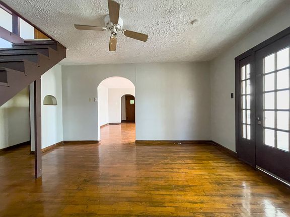 4th image of 101 N Dill St