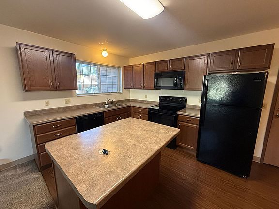 2nd image of 3110 Wilson Ave #4