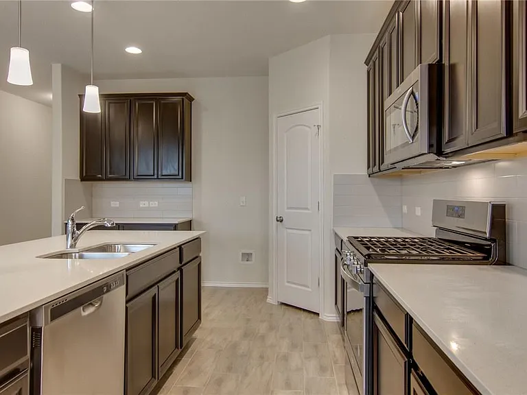 6621 Hartlage St — Photo 14