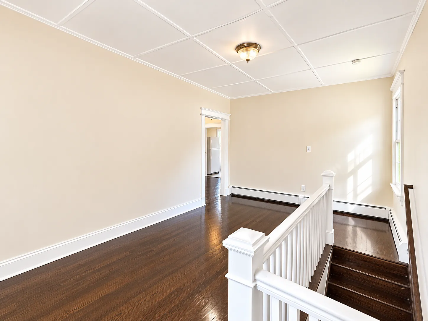 3 bed, 1008 sqft, $2,100 — Photo 3