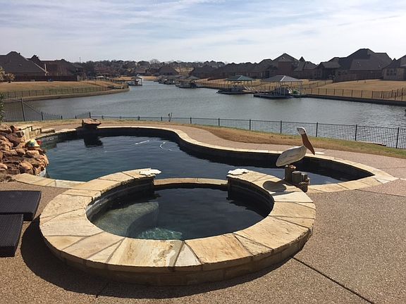3rd image of 6057 Lakeside Dr