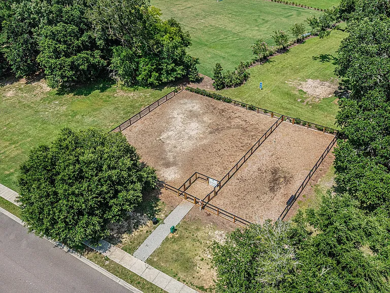 201 Cherry Grove Dr — Photo 44