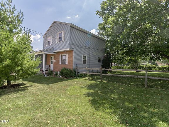 3rd image of 35 Santus Dr