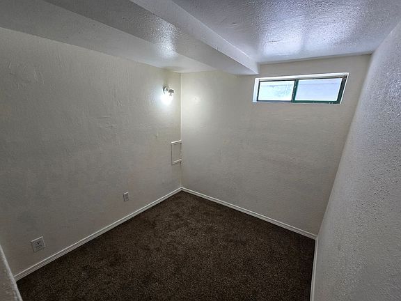 5th image of 418 Field St APT B