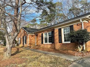 6821 Old Post Rd, Charlotte, NC 28212