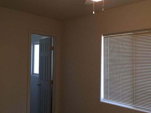 3rd image of 154 Oak Ave