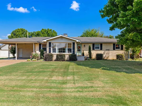 705 Tuxedo Ave, Muscle Shoals, AL 35661