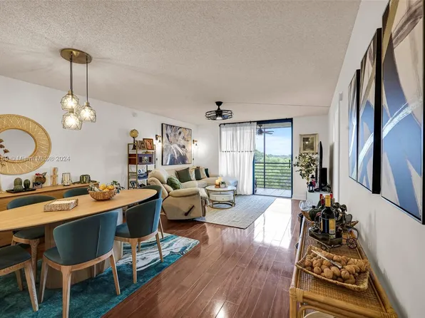 1000 Colony Point Cir APT 512, Pembroke Pines, FL 33026