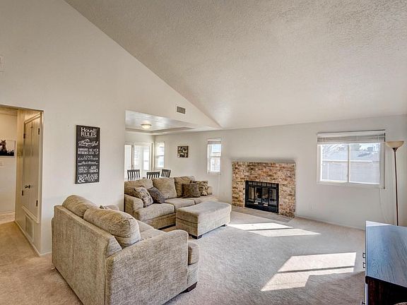 82 Dakota Morning 739